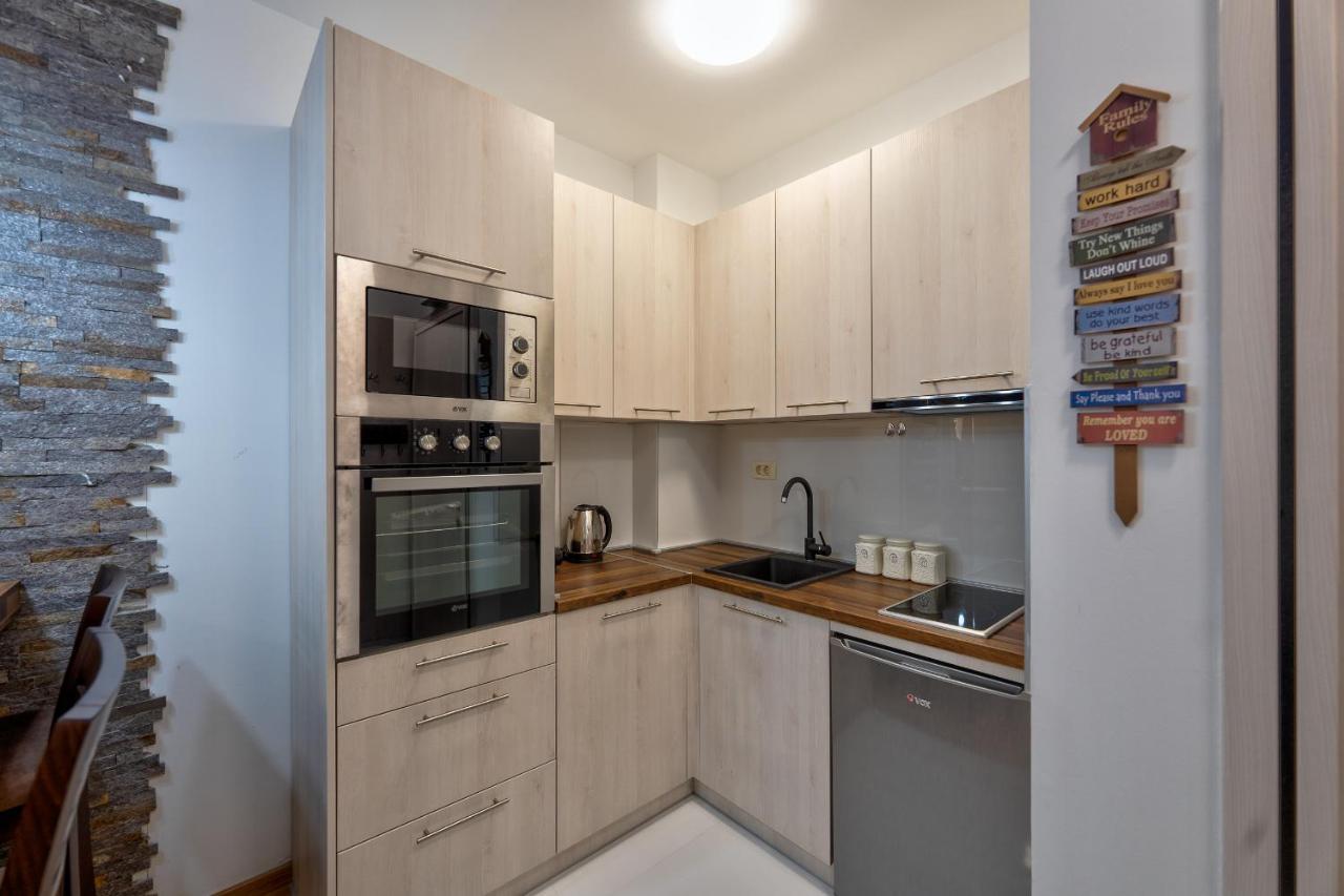 Vila Pekovic Green, Pine Trees View 2 Bedrooms Apartment ズラティボール エクステリア 写真